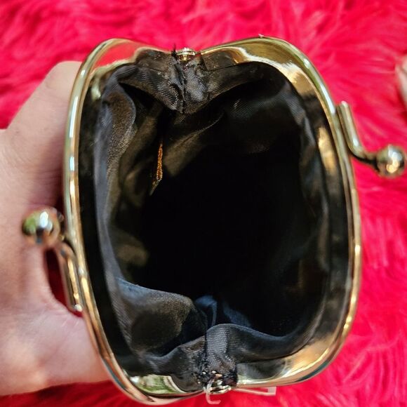 Vintage Black Genuine Pebbled Leather Pouch with Silver Toned Kiss Lock - Picture 4 of 8